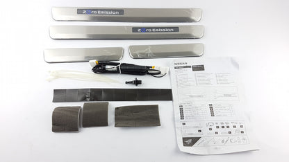 Original NISSAN Leaf Einstigleisten beleuchtet vorne links und rechts G69503NL0A