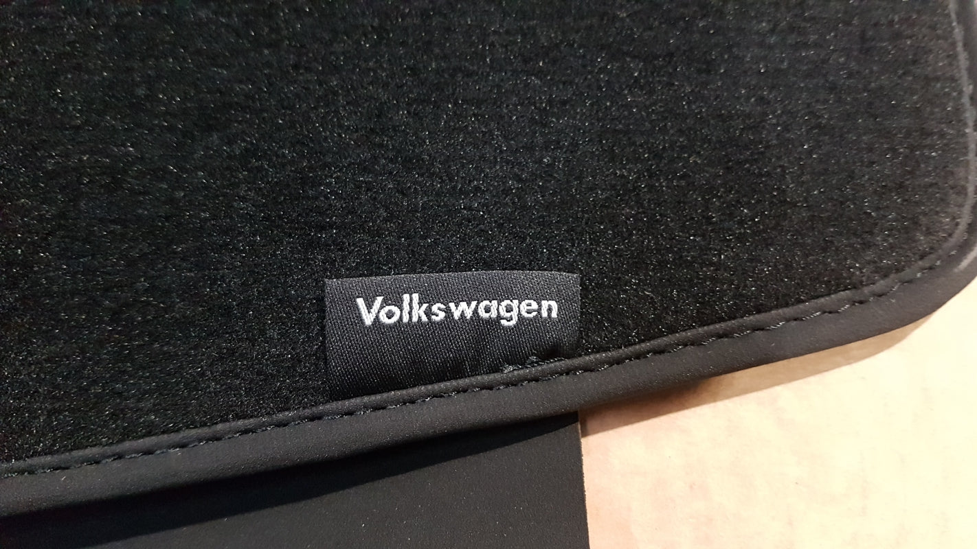 Original VW Touareg III '18- Gepäckraumwendematte Velour satinschwarz 760061210