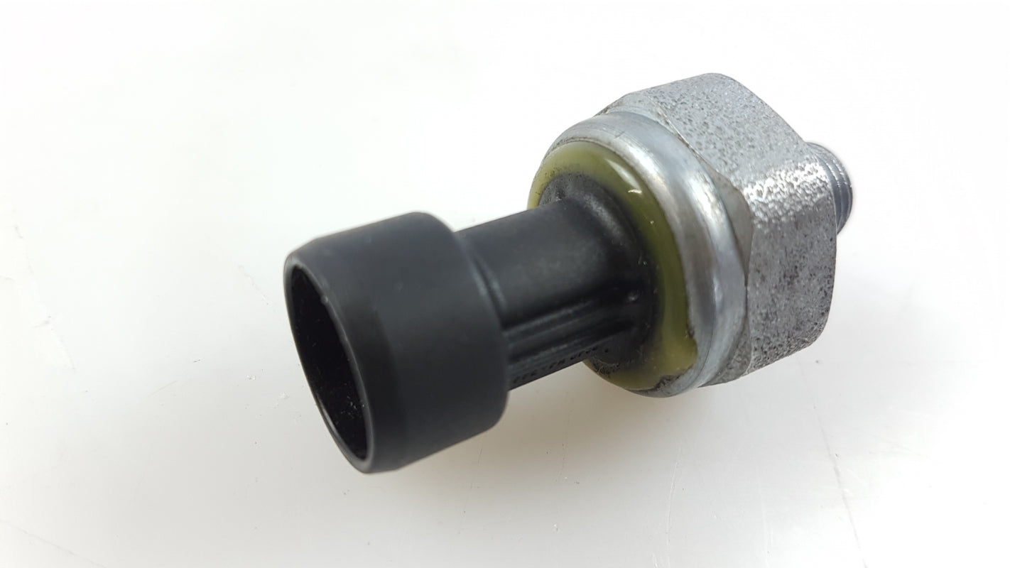 Original FIAT 500 Punto Panda Doblo Ducato LANCIA Musa Öldrucksensor 71719383