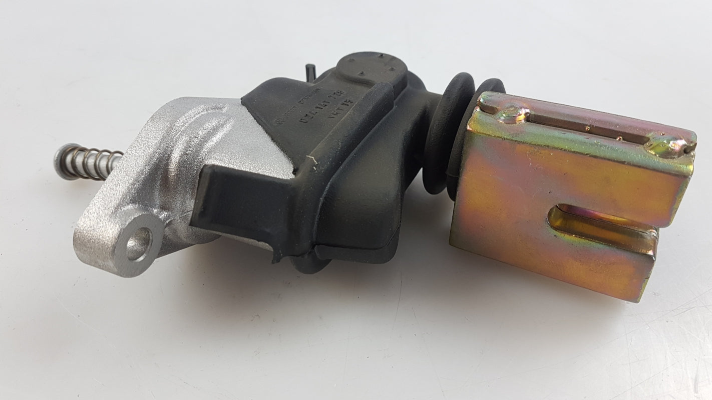 Original OE Volkswagen Halter 02B141708A