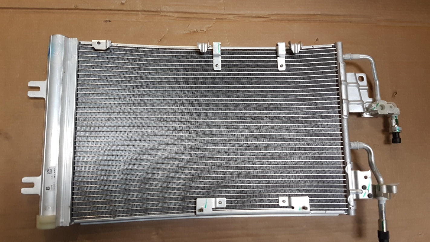 Original OPEL Astra-H Zafira-B Klimakondensator 13300339