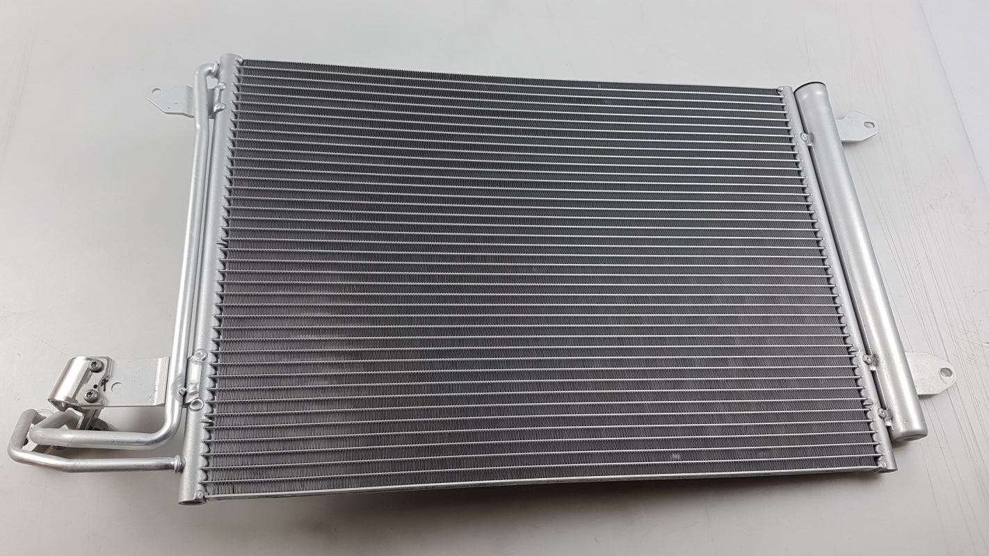 Original VW Golf VI Scirocco Touran Klimakondensator mit Trockner 1K0820411AH