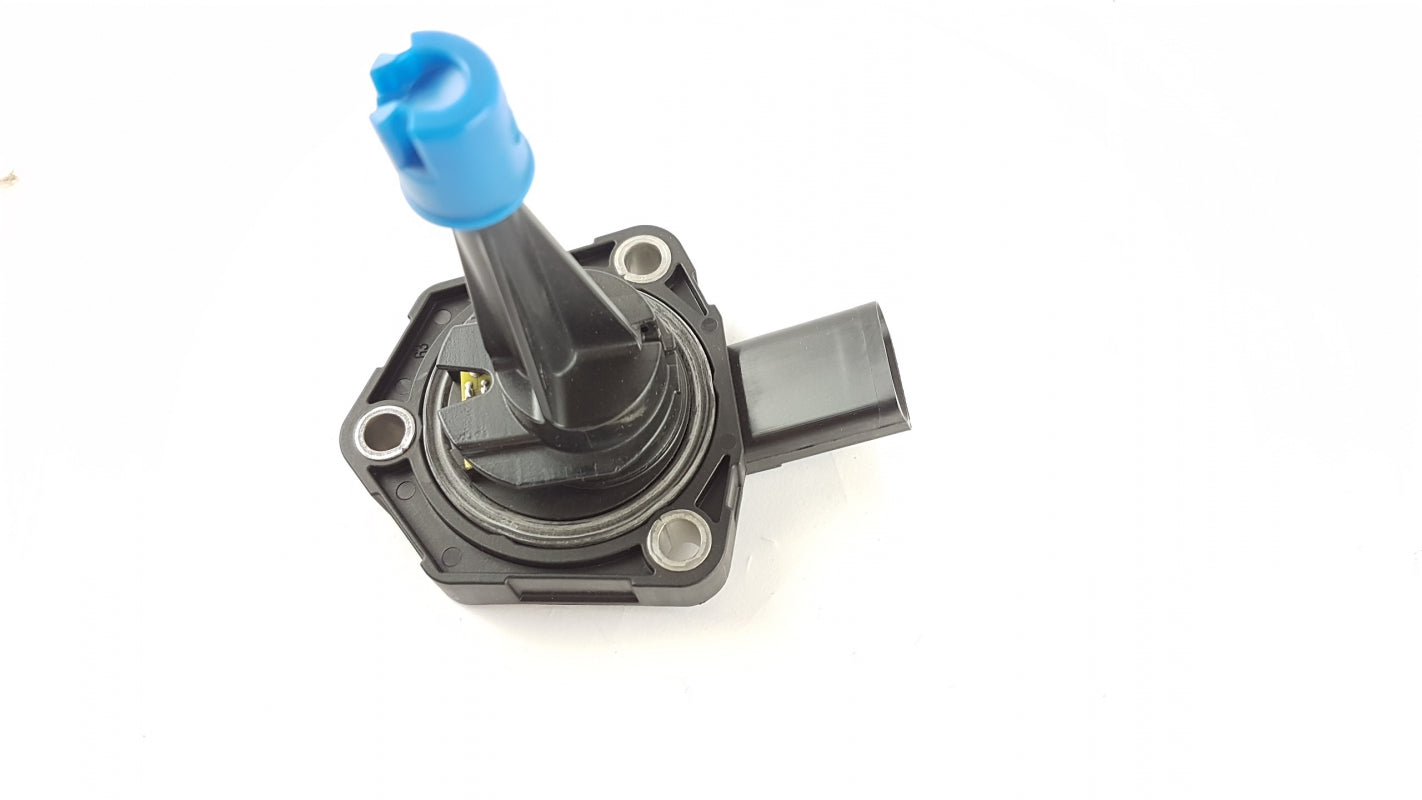 Original SKODA Fabia III (NJ) SEAT  Ibiza V (6F/KJ1) Ölstandsensor 04E907660D