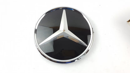 Original OE MERCEDES-BENZ Emblem Logo A0008880111