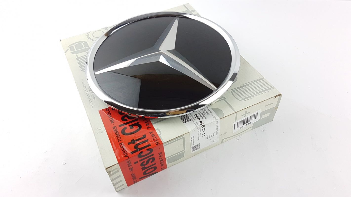 Original OE MERCEDES-BENZ Emblem Logo A0008880111