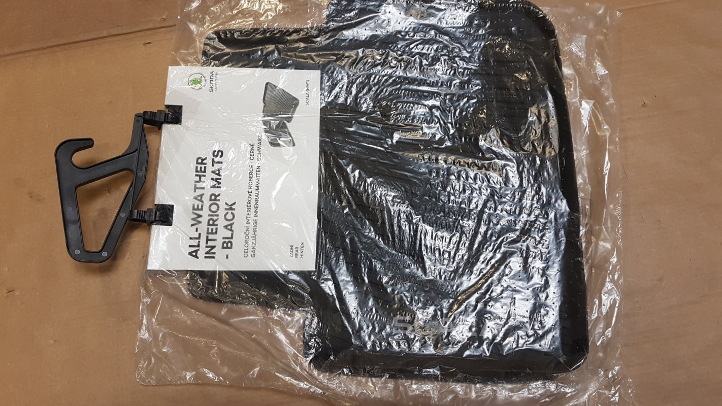 Original OE Volkswagen Fußmattensatz 657061512