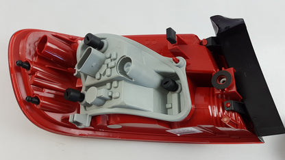 Original AUDI A4 B8 LED Heckleuchte Rücklicht aussen rechts 8K9945096B