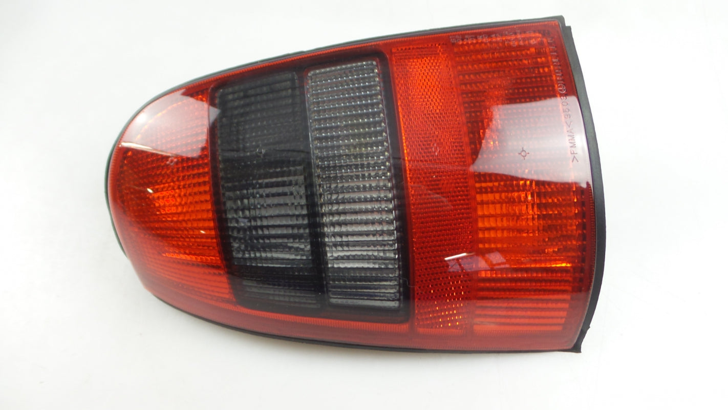 Original OPEL Vectra-B kombi Heckleuchte Rücklicht links 90541636
