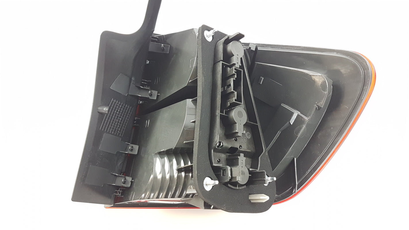 Original BMW X1 E84 Heckleuchte Rücklicht aussen links 63212992477