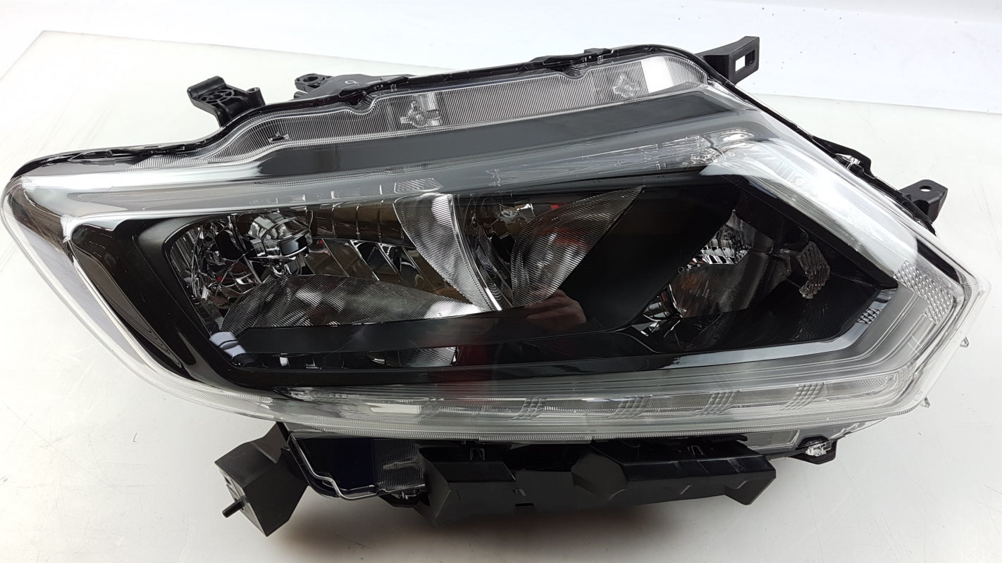 Original OE NISSAN Scheinwerfer 260104CC0C